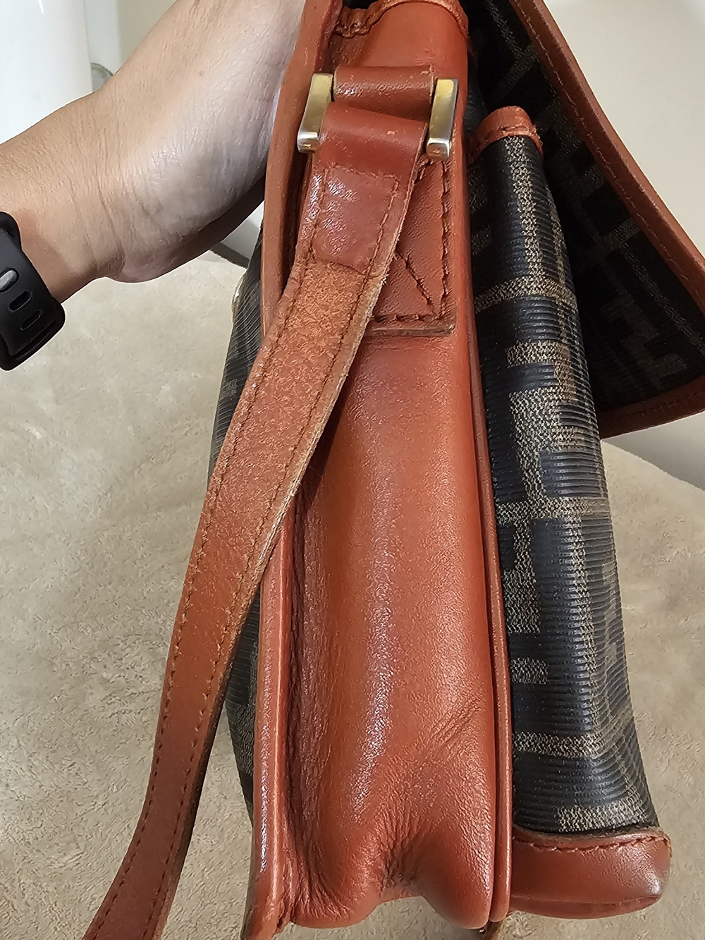 Fendi FF Zucca Crossbody Bag - VINTAGE & AUTHENTIC - Picture 4 of 8